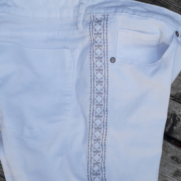 Mossimo White Stretch Jeans Size 14 Fit 3 - Picture 4 of 6